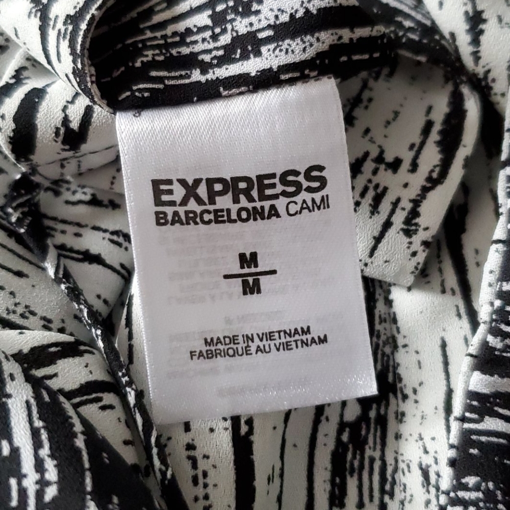 Express Barcelona Cami Reversible Black/White Top - Picture 13 of 15